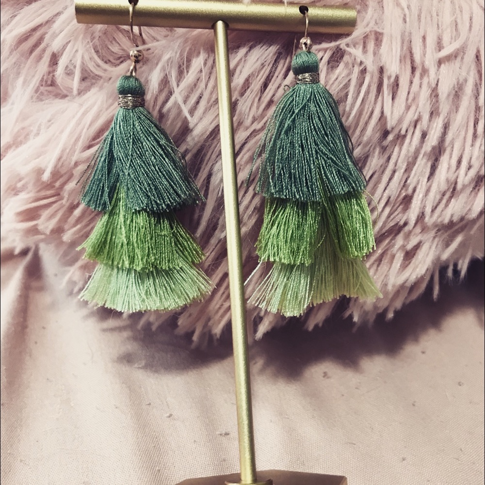 Green monochromatic tassel earrings!